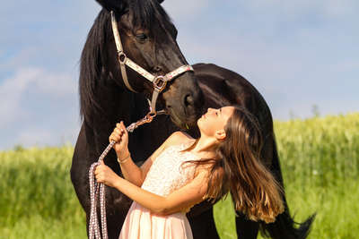 Pferdefoto | Pferdeportrait | Mädchenfoto mit Pferd